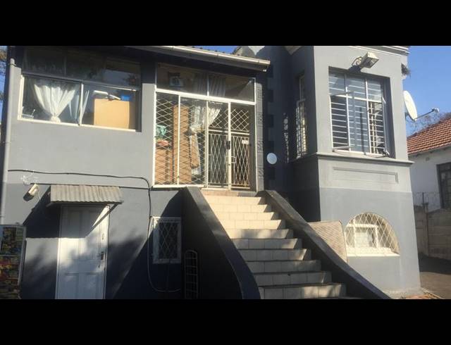 9 BEDROOM HOUSE FOR SALE IN WINDERMERE